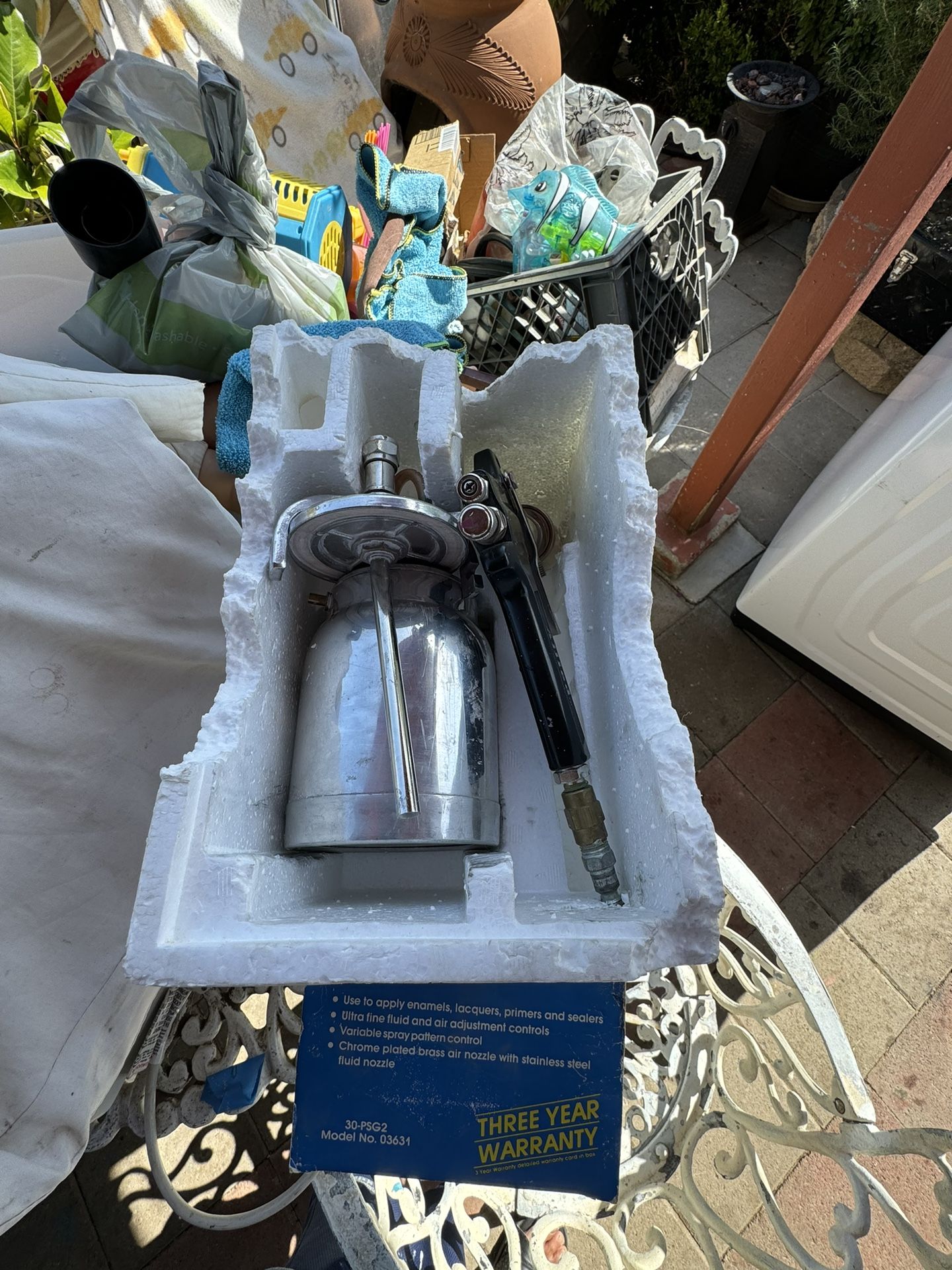 ALLIED Pneumatic. Professional Spray Gun 30 PSG2. Model. No. 03631