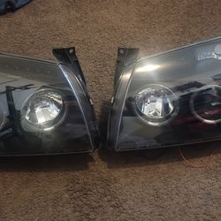 Headlight assembly for a 2005 Magnum rt