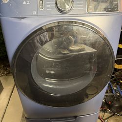 GE LAUNDRY DRYER