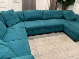 Elliot II 138" Fabric 3-Piece Chaise Sleeper Sectional!!!