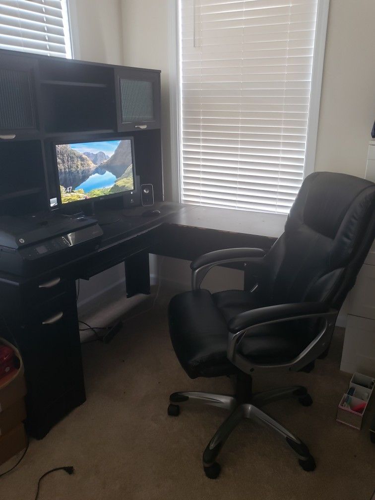 OFFICE DESK