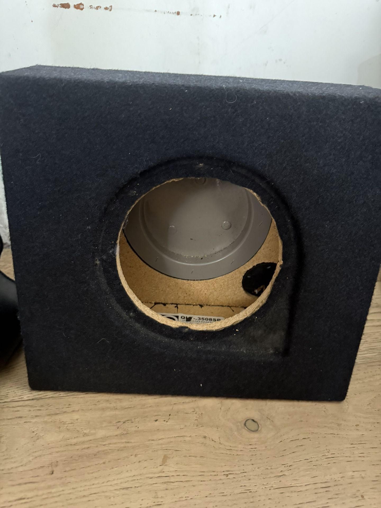 Logic Bass Performance 8 Inch Subwoofer Box