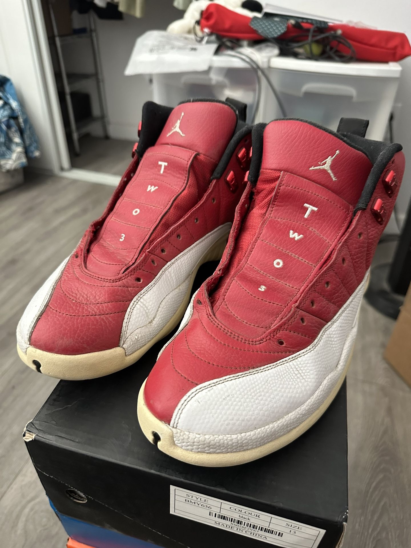 Jordan 12 Retro Gym Red SIZE10.5 Used