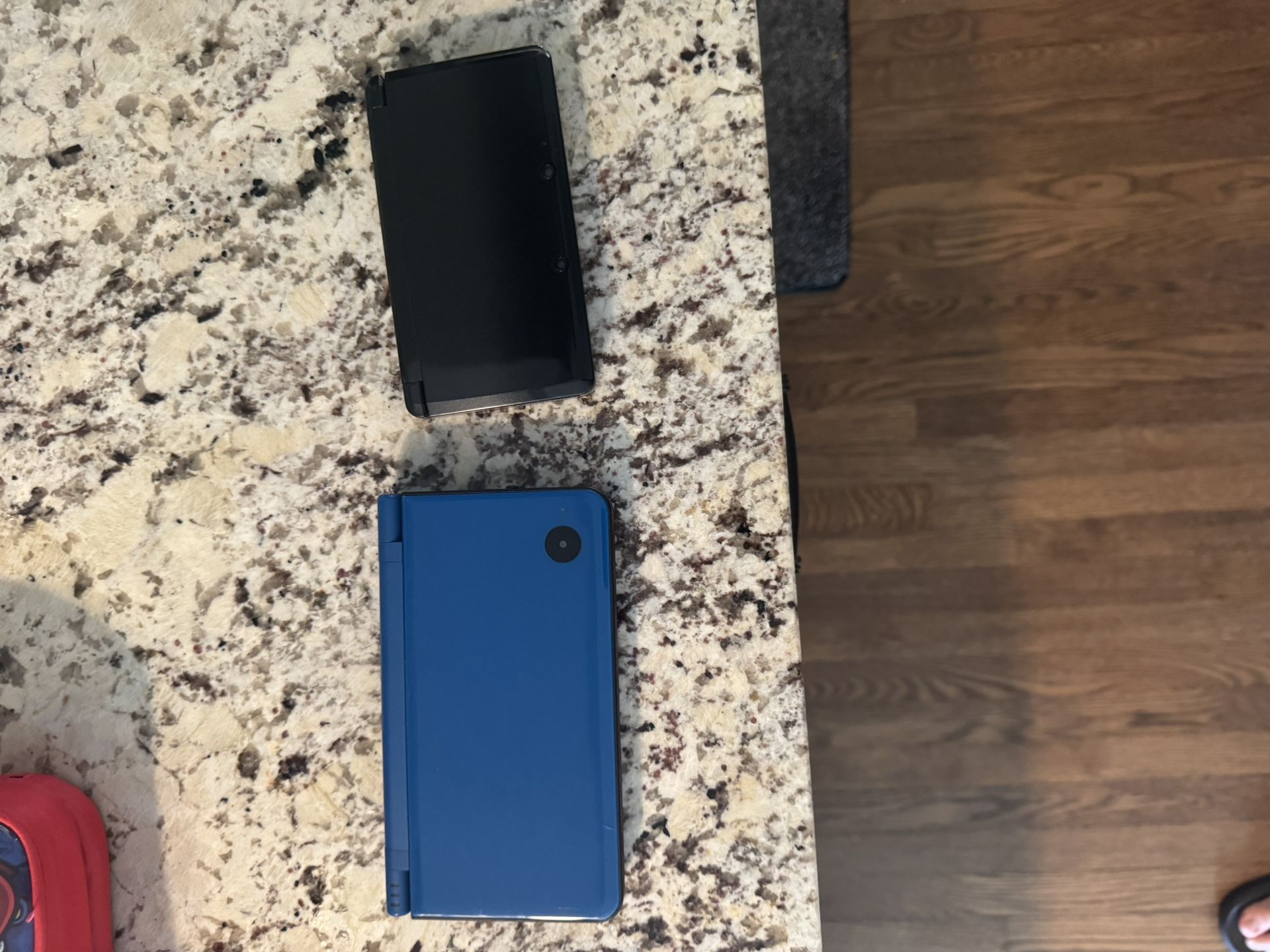 Nintendo DS XL And Nintendo 3DS