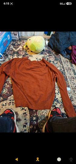 RVCA Westin sweater features a mahogany-colored designr