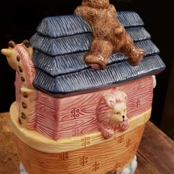 Noah's arc cookie jar great counter décor