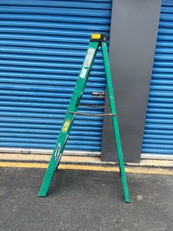 Werner 6’ Fiberglass Ladder