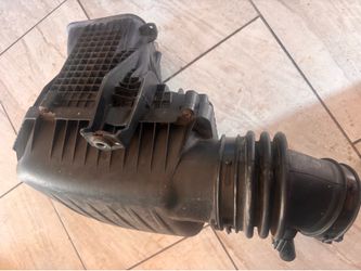 Engine air cleaner