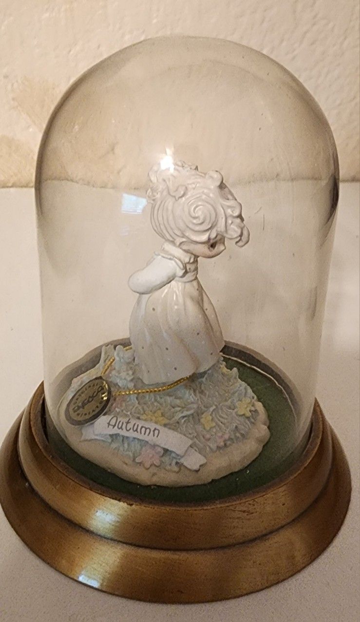 Precious Moments Figurine Autumn