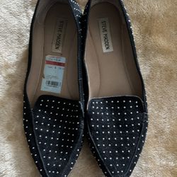 Women’s Steve Madden feather studded loafer Size 10