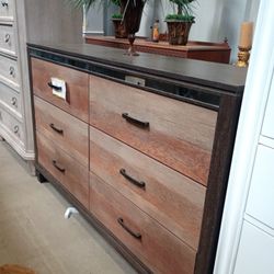 Dressers / Cajoneras