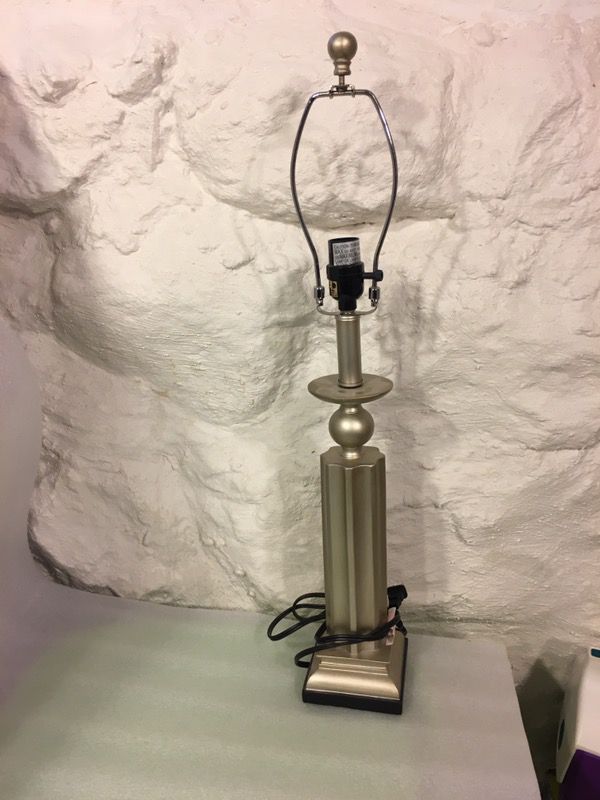 Table lamp (no shade)