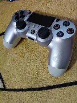 PS4 Dragon Quest Metal Slime Limited edition controller