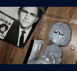 YES ITS AVAILABLE, ONLY MESSAGE IF READY TO PICK UP, LOCATION IS ACCURATE