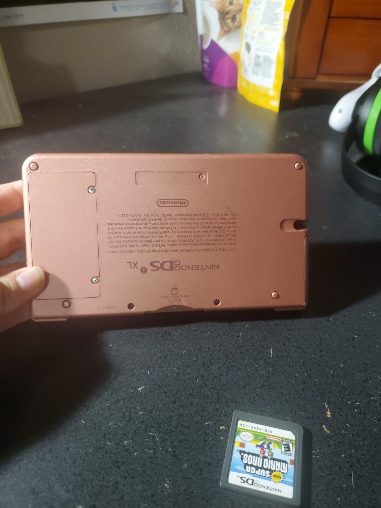 NINTENDO DSI XL, ROSÉ/PINK BUNDLE