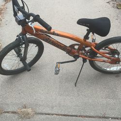 20in Mongoose Hoop D BMX