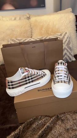 Burberry shoes