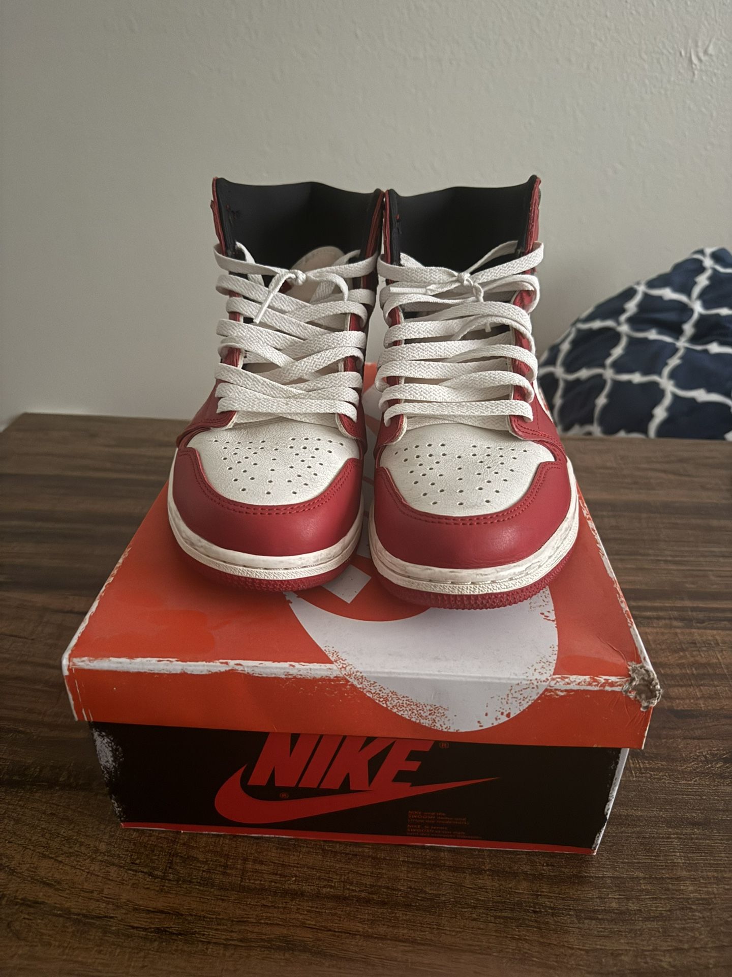 Air Jordan 1 ( Chicago OG, Lost And Found)