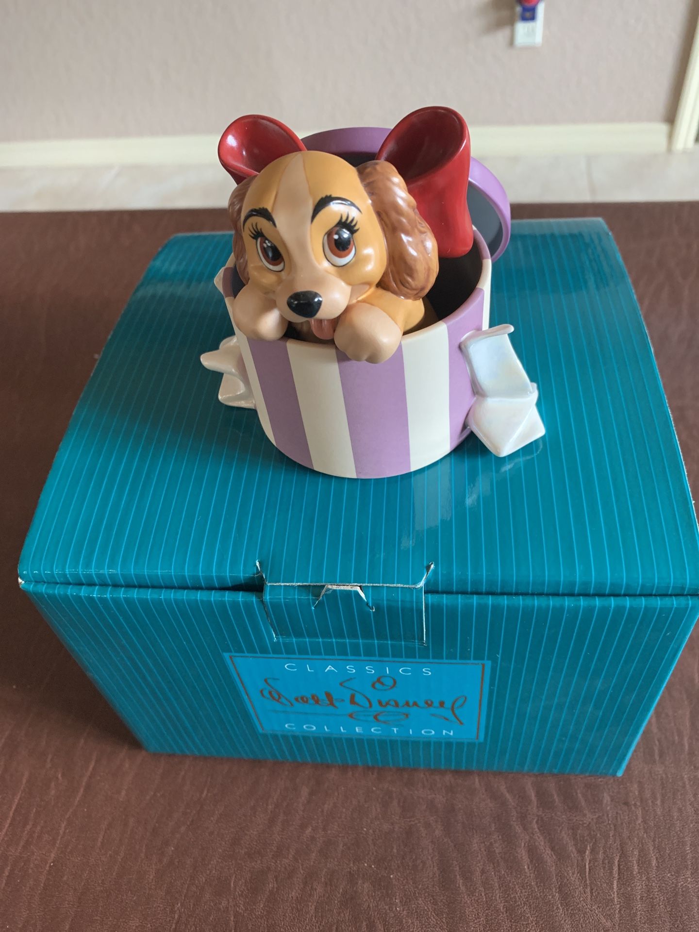 WDCC Disney "A PERFECTLY BEAUTIFUL LITTLE LADY" Lady and the Tramp - Box & COA