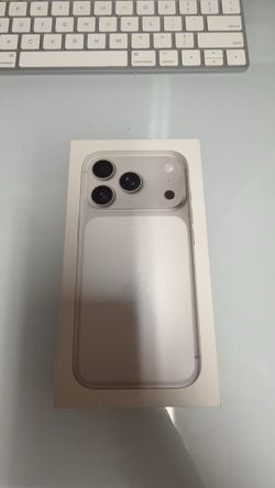 Original Apple iPhone 17 Pro Empty Box