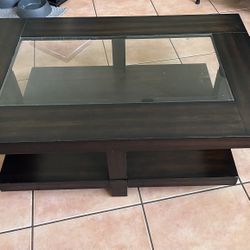 Coffee Table With 2 End Tables
