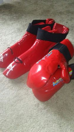Century martial arts sparring gloves & boots