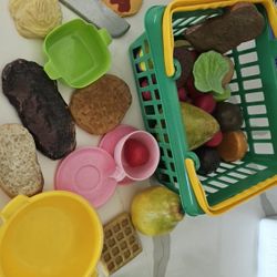 Preschool Play Food And Basket