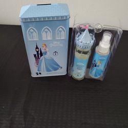 DISNEY  PRINCESS CINDERELLA   SET 2 PC $22