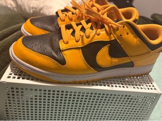 Nike dunks Goldenrod size 13