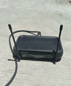 Shure PGX4 analog wireless receiver