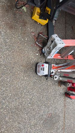 Vector 1000 amp jump starter and air pump