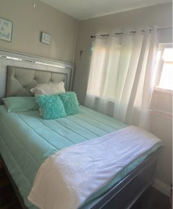 Bed set for sale w/ mattress