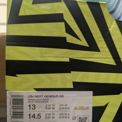 LBJ NXXT GENISUS QS

PERSIAN VIOLET/WHITE

VIOLET PERSAN/BLANC

13