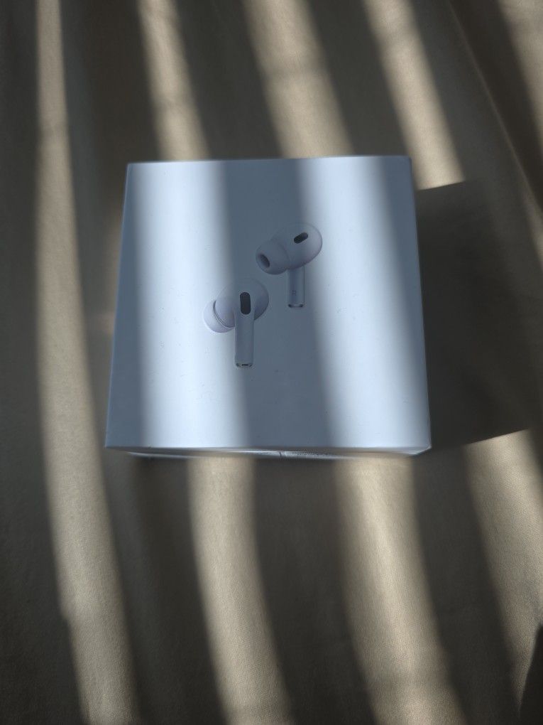 Airpod Pro 2 USB LIGHTNING (excellent, Never Worn)