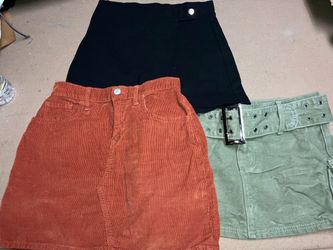 3 women’s skirts
