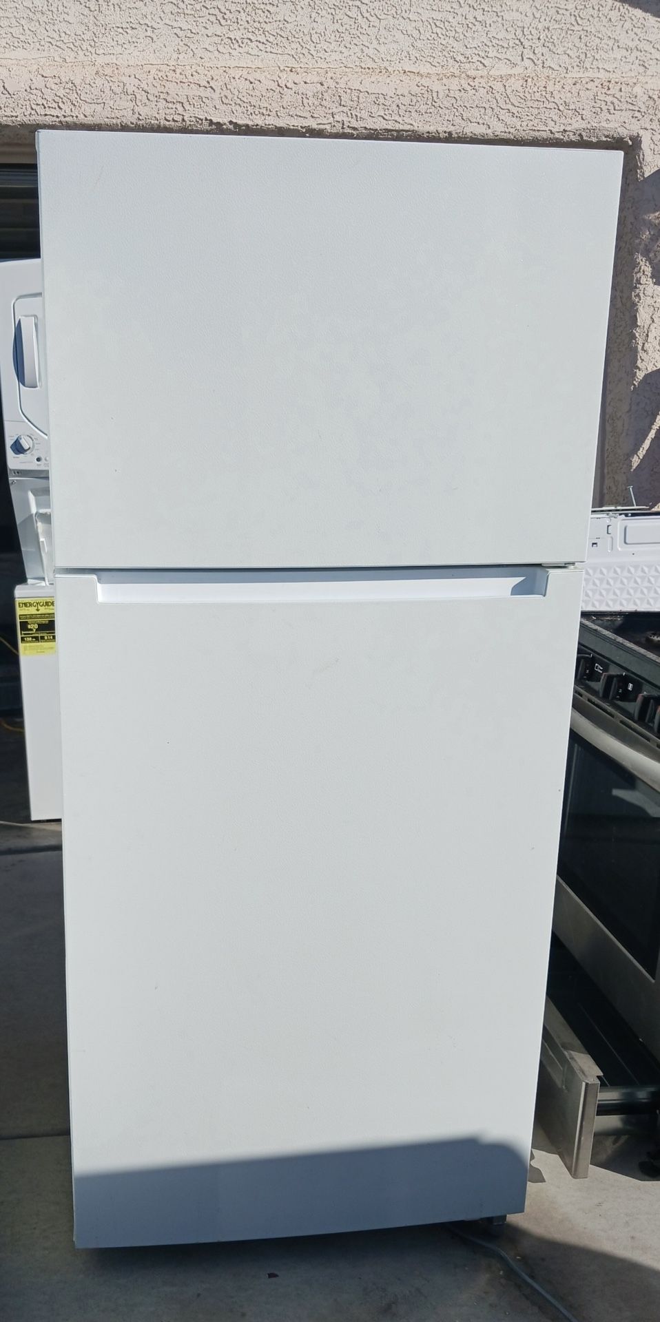 Refrigerator 