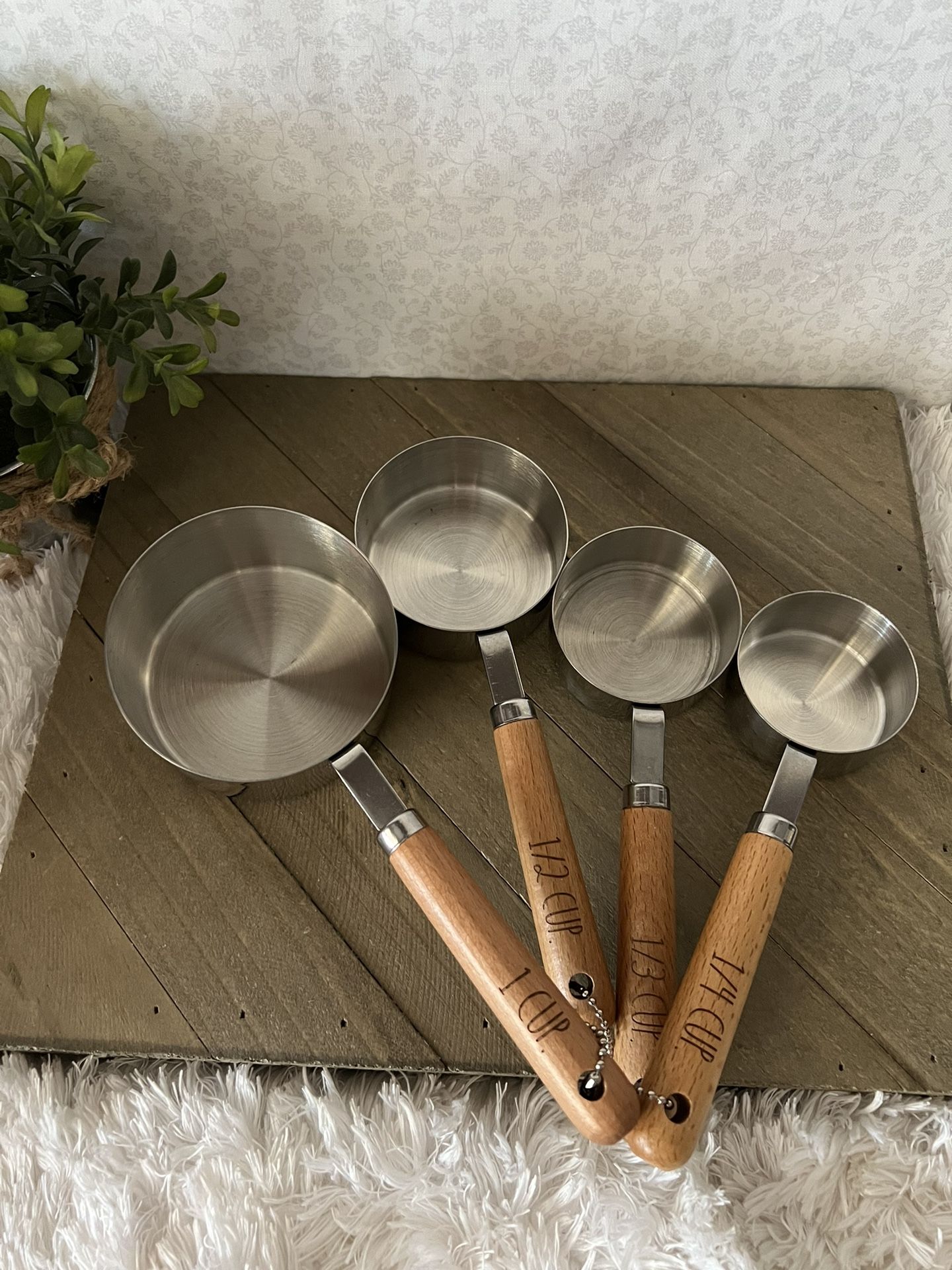 Rae Dunn Measuring Cups for Sale in El Paso, TX - OfferUp