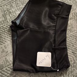 La Peche/black short