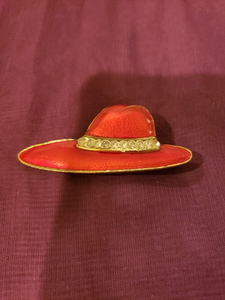 Red Wide Brim Ladies Hat Rhinestone Brooch Lapel Pin Red Hat Society Gold Tone. F11