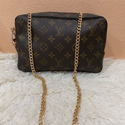 Authentic Louis Vuitton Trousse 23