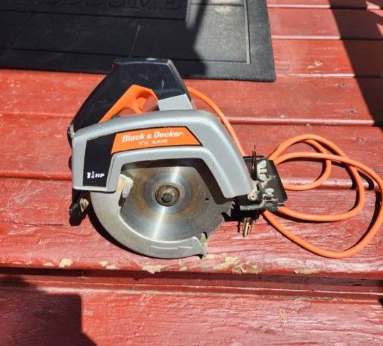 Black And Decker 7 1/4 Circular Saw