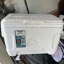 Igloo Cold Ice Cooler Chest