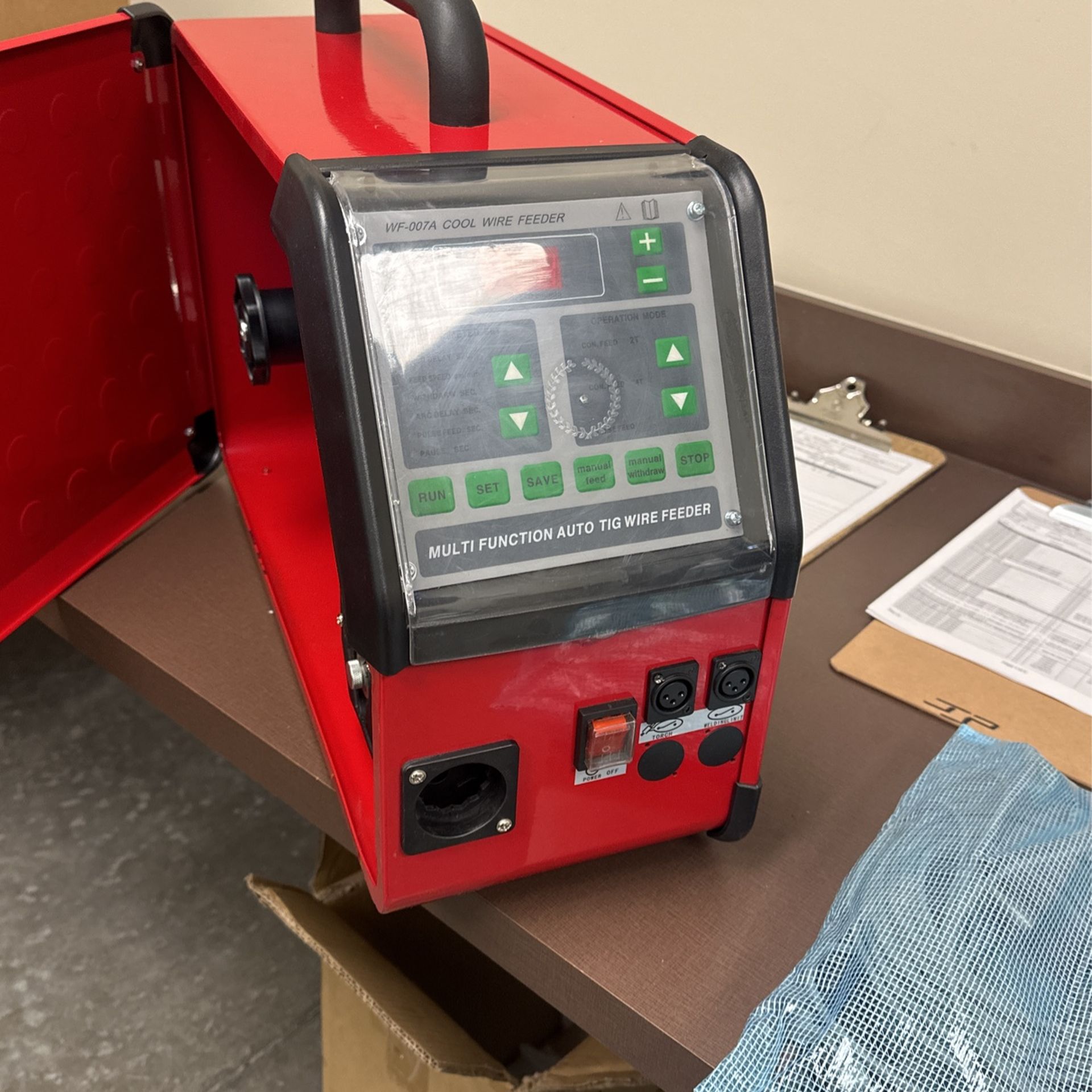 TIG WELDING COLD FILL FEEDER