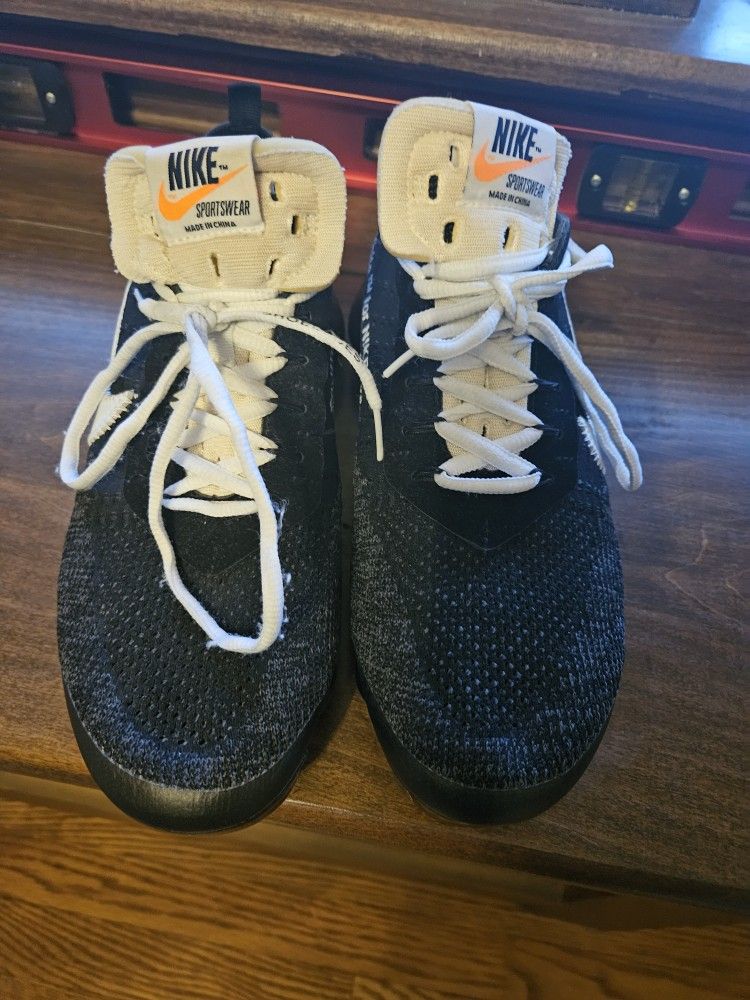 Nike Air Vapormax Size 8