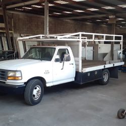 1992 Ford F-350  Plataforma 8’x12’  Gasolina  V6 En Línea 