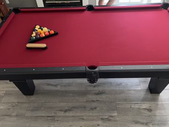 Pool Table 8ft Like New