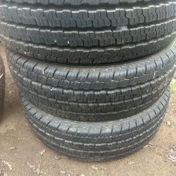 Set of Rims Tires 16 LT