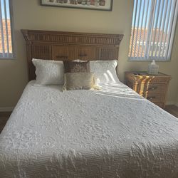 Queen size Bedroom set