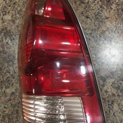 2005 Thru 2011 Tacoma tails taillights tail lamps assembly