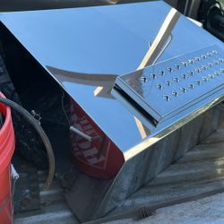 Polished Stainless Steel Semi Truck Battery Box